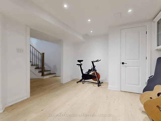 Additional image 34 of 168 Kingsbridge Garden Circ