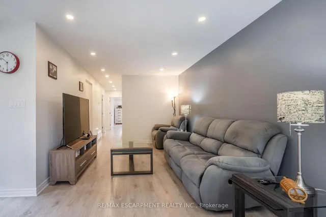 Additional image 10 of 1496 Tyneburn Cres