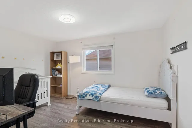 Additional image 28 of 524 Snowdrop Crt