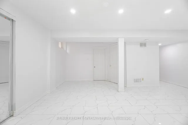 Additional image 30 of 8 Goreridge Cres