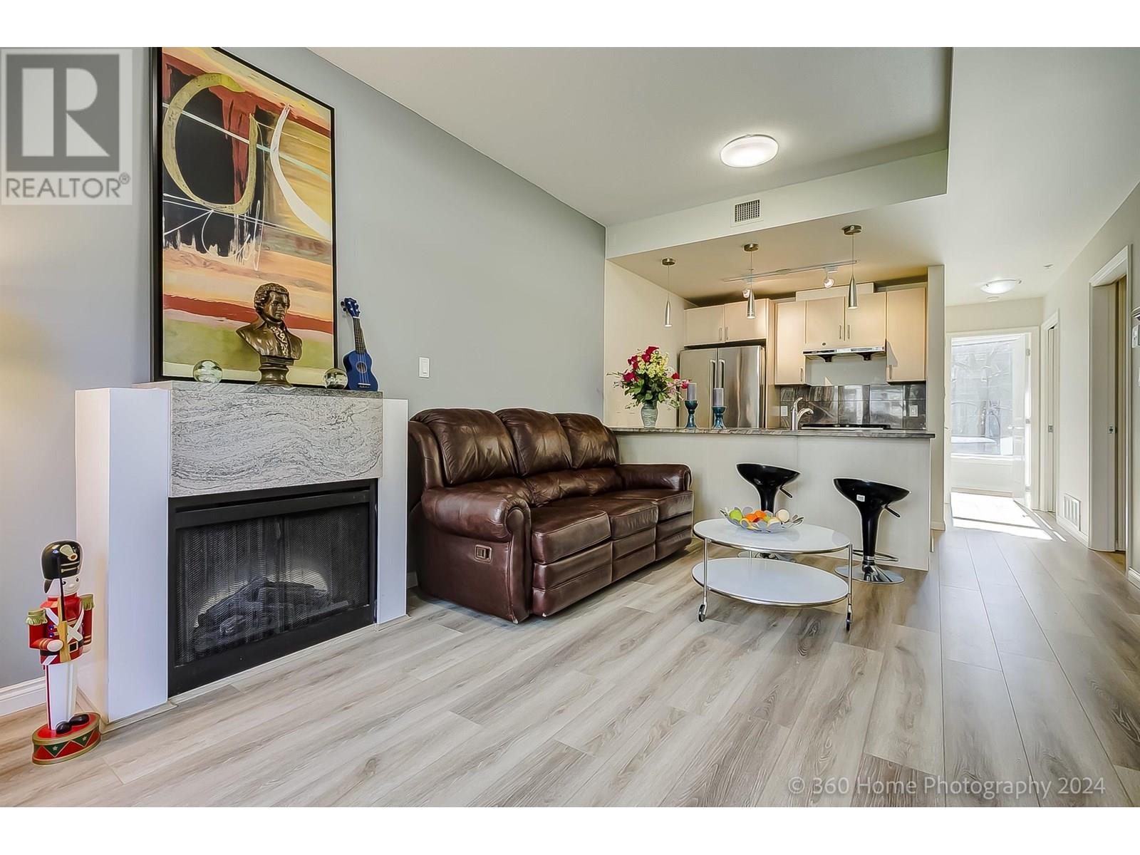 303 1211 MELVILLE STREET|Vancouver, British Columbia V6E0A7