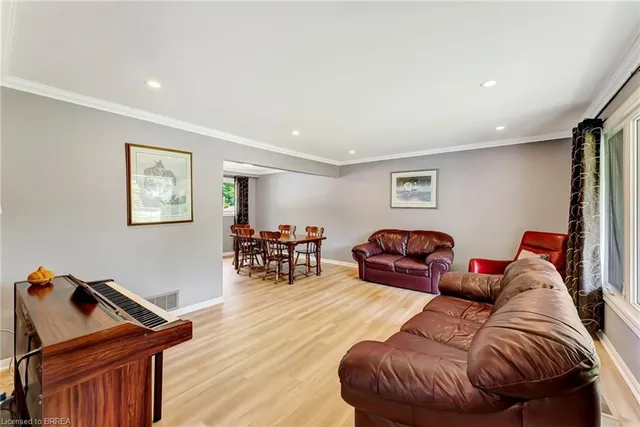 Additional image 8 of 307 Erindale Dr