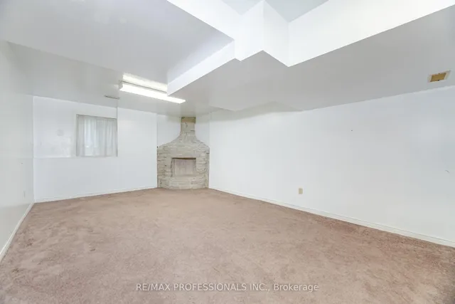 Additional image 40 of 29 Moeller Crt