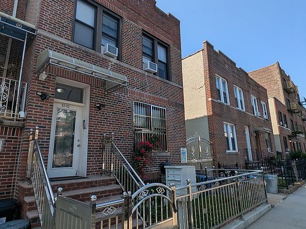 3352 29th St, Astoria, NY 11106