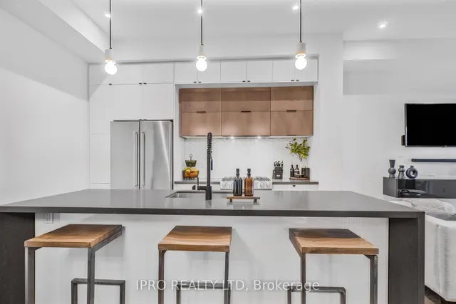 Additional image 11 of 1337 Clarriage Crt