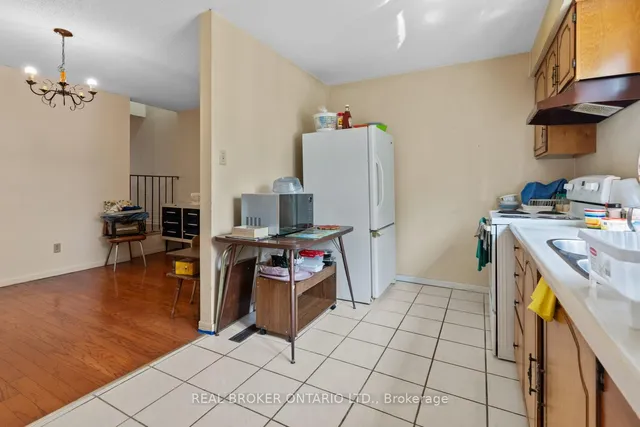 Additional image 13 of 634 Adelaide St