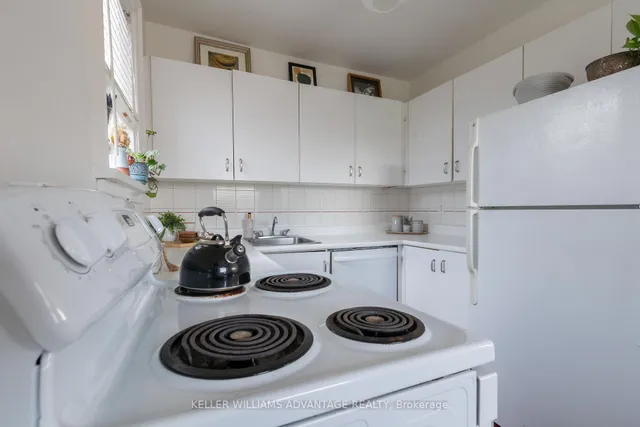 Additional image 14 of 1646 Bathurst St Unit 18