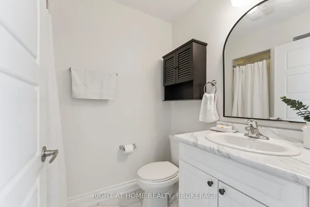 Additional image 27 of 1137 Duignan Cres