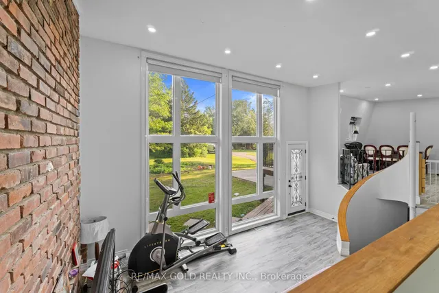 Additional image 17 of 8420 Creditview Rd