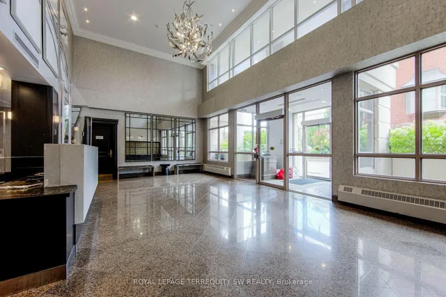 Additional image 38 of 2 Clairtrell Rd Unit 208