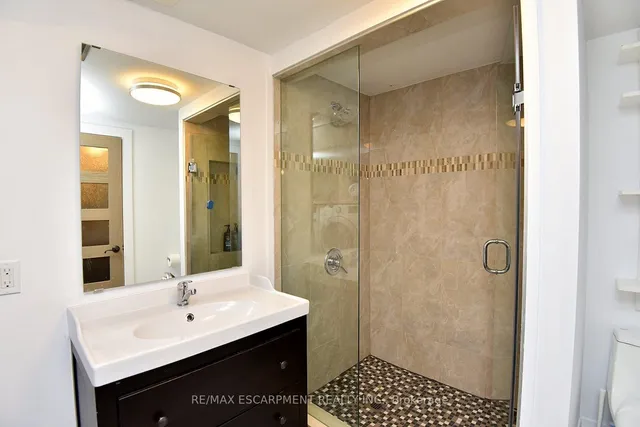 Additional image 31 of 290 Gardenview Dr