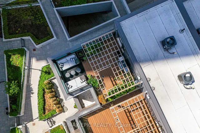 Additional image 40 of 165 Pears Ave Unit TH16