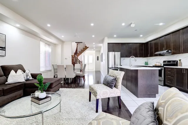 Additional image 12 of 436 Royal West Dr