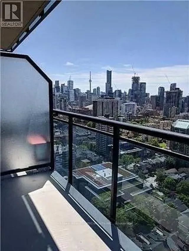 Additional image 17 of 28 Linden St Unit 1808