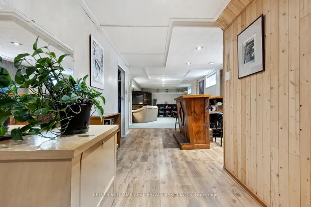 Additional image 17 of 1330 Langdale Cres