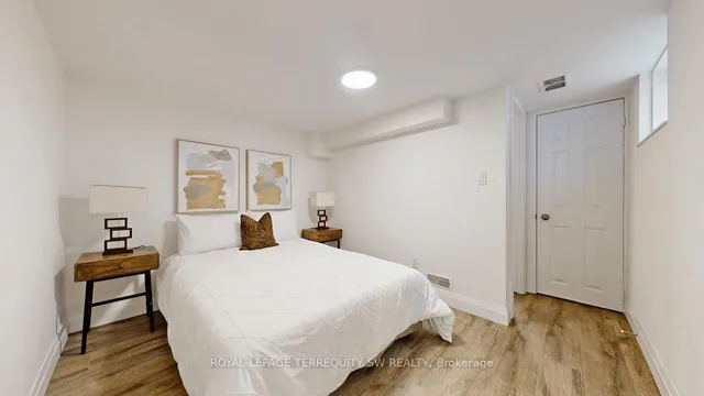 Additional image 37 of 174 Linden Ave