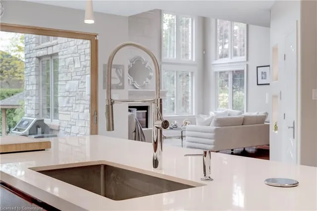 Additional image 18 of 290 Shoreacres Rd