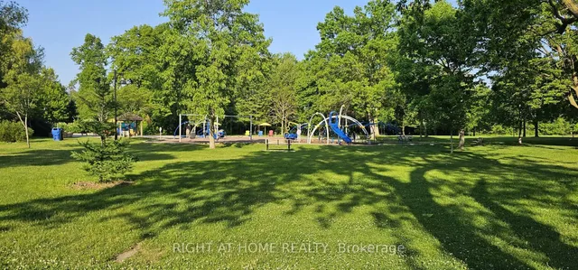 Additional image 25 of 22 Birchlea Ave