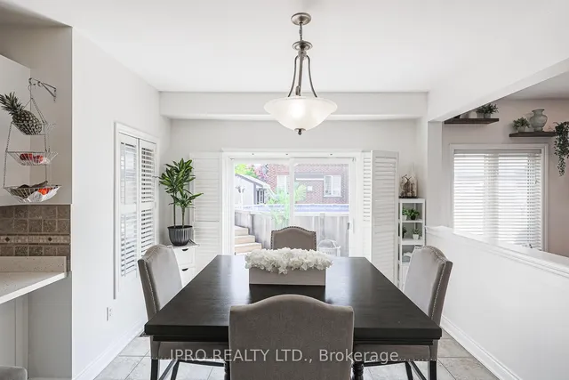 Additional image 10 of 26 Saint Hubert Dr