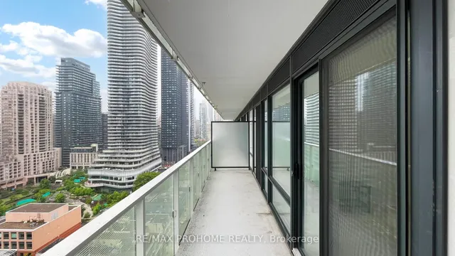 Additional image 30 of 501 Yonge St Unit 1612