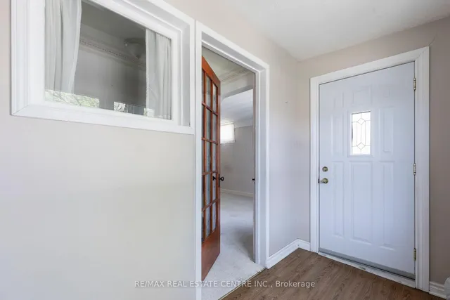 Additional image 3 of 27 Barons Ave