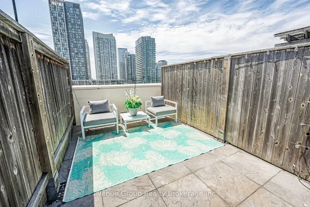 Additional image 23 of 550 Front St Unit PH 3