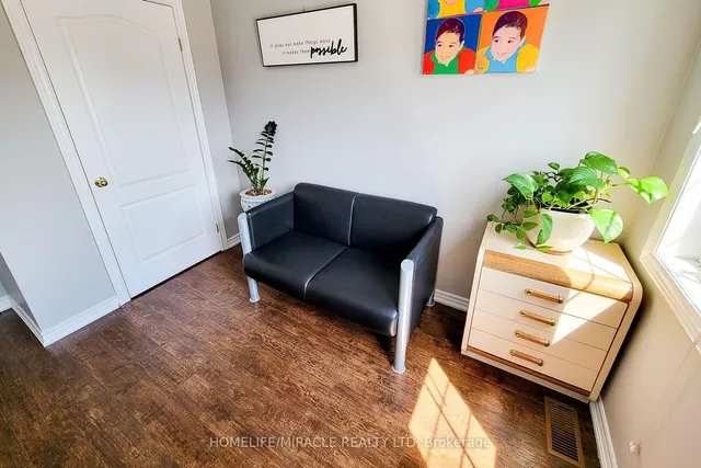 Additional image 45 of 185 Palacebeach Tr