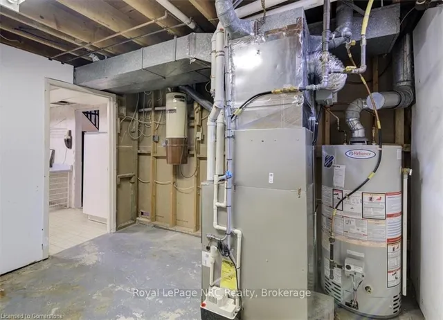 Additional image 35 of 54 Markham Cres