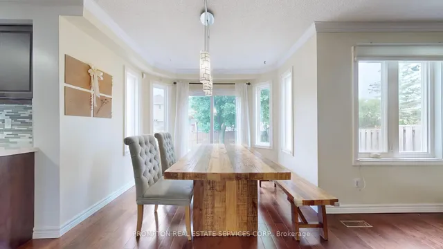 Additional image 38 of 409 Silverthorne Cres