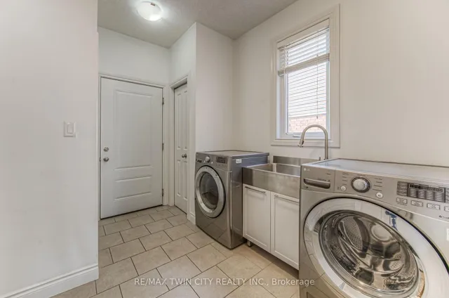 Additional image 19 of 26 SPRING CREEK St