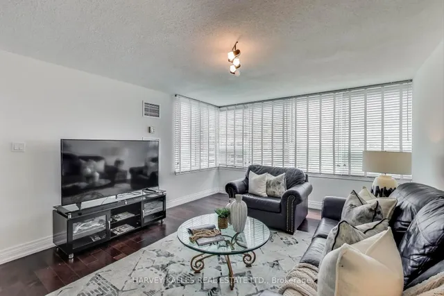 Additional image 4 of 55 Skymark Dr Unit 902