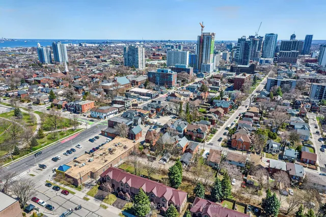 Additional image 40 of 20 Locke St