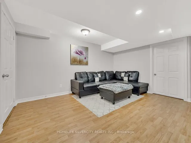 Additional image 32 of 98 Masters Green Cres