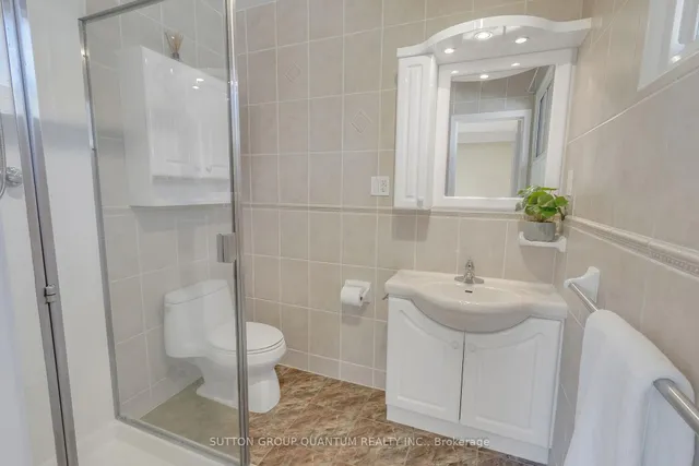 Additional image 26 of 951 Streamway Cres