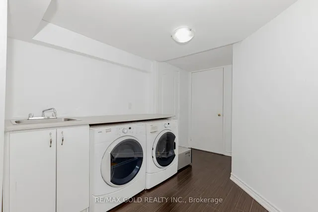 Additional image 31 of 37 Native Landing