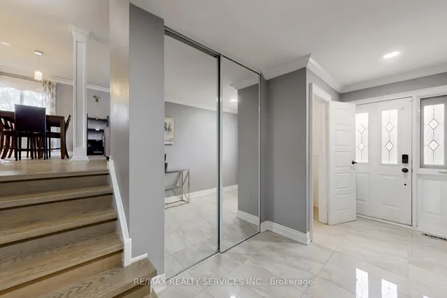 Additional image 4 of 53 Geneva Cres