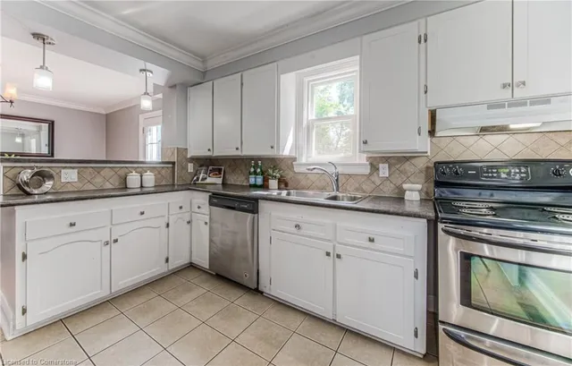 Additional image 25 of 48 Ellis Ave