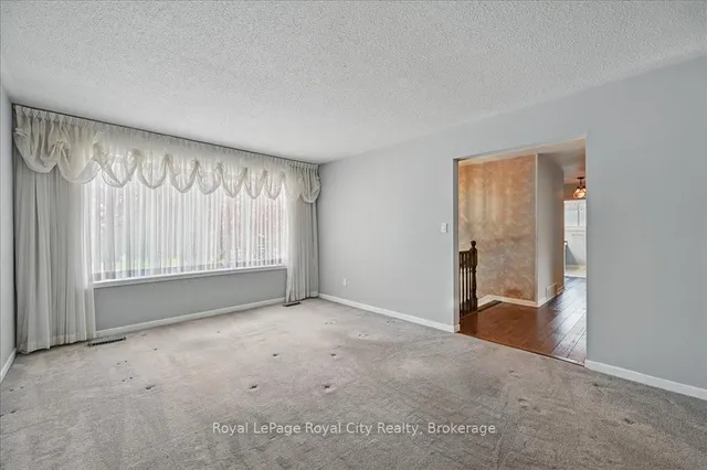 Additional image 14 of 701 Castleguard Cres