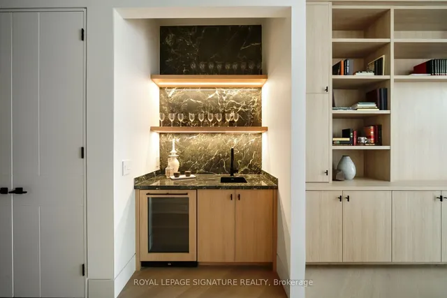 Additional image 37 of 126 Sherwood Ave