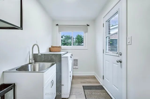 Additional image 41 of 17 East 11th St