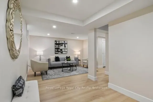 Additional image 25 of 92 Scenic Wood Cres