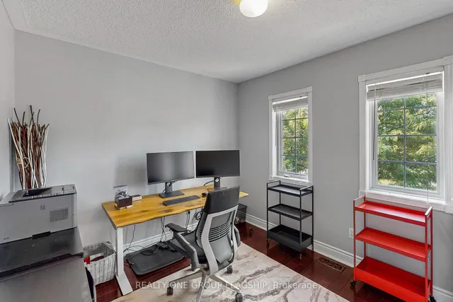 Additional image 35 of 42 Monaco Crt