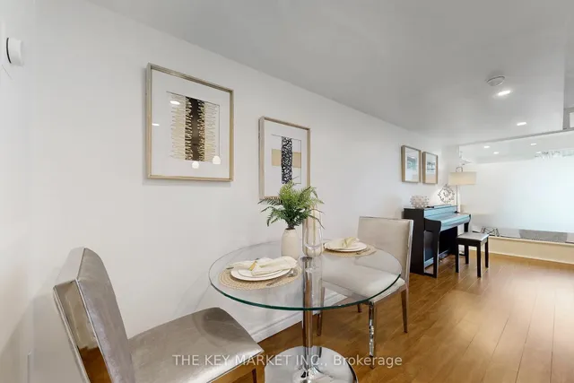 Additional image 16 of 1001 Bay St Unit 813