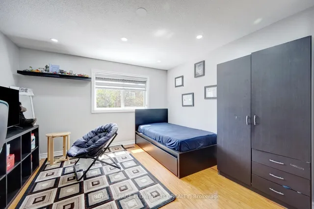 Additional image 25 of 27 Denlow Dr