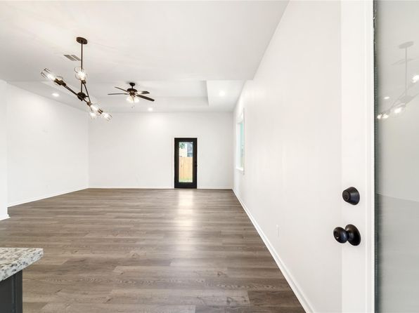 4307 Larkspur St, Houston, TX 77051