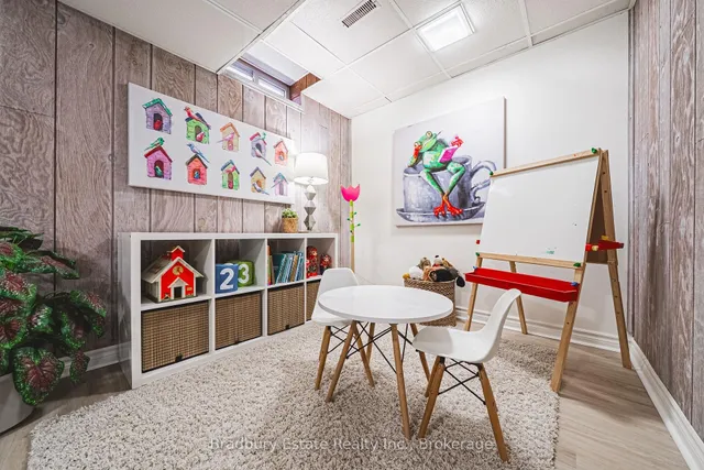 Additional image 31 of 2301 Cavendish Dr Unit 137