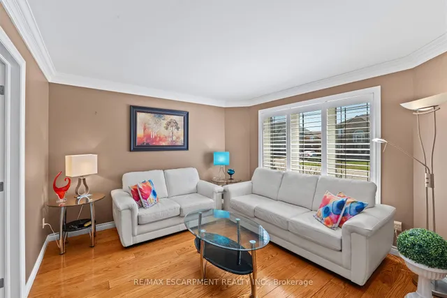 Additional image 7 of 6 Embassy Dr