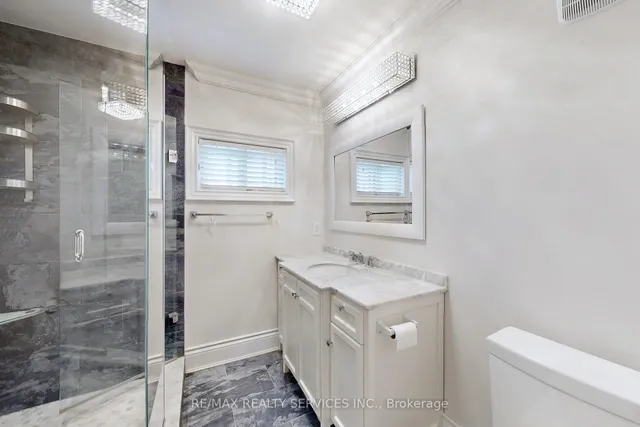 Additional image 29 of 53 Geneva Cres