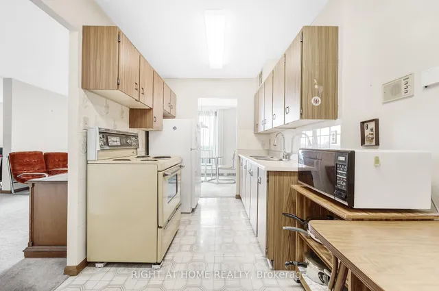 Additional image 12 of 1250 Bridletowne Circ Unit 901