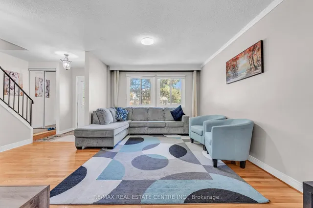 Additional image 5 of 105 Hansen Rd Unit 102